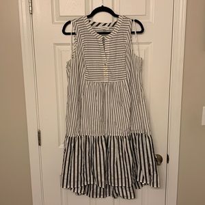 Calvin Klein - size 14 - sleeveless summer dress with gold buttons.